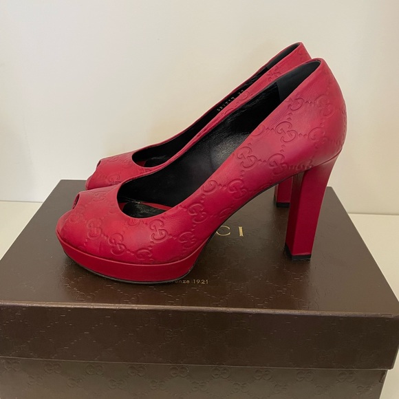 Gucci pumps. Worn maybe once. Very good condition.  Size 39. - Picture 3 of 10